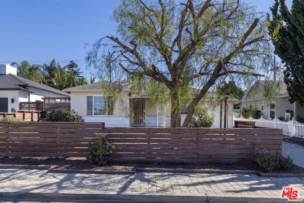 42 N Mills Road