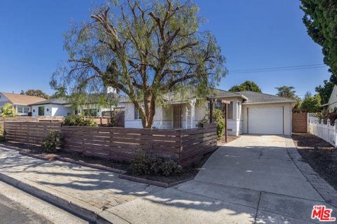 Photo of 42 N Mills Road, Ventura, CA 93003 (MLS # 26995099)