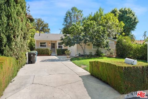 Photo of 22616 Berdon Street, Woodland Hills, CA 91367 (MLS # 25591109) Photo of 22616 Berdon Street, Woodland Hills, CA 91367 (MLS # 25591109)