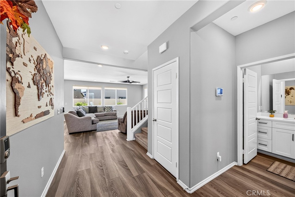 6112 Knoll Place