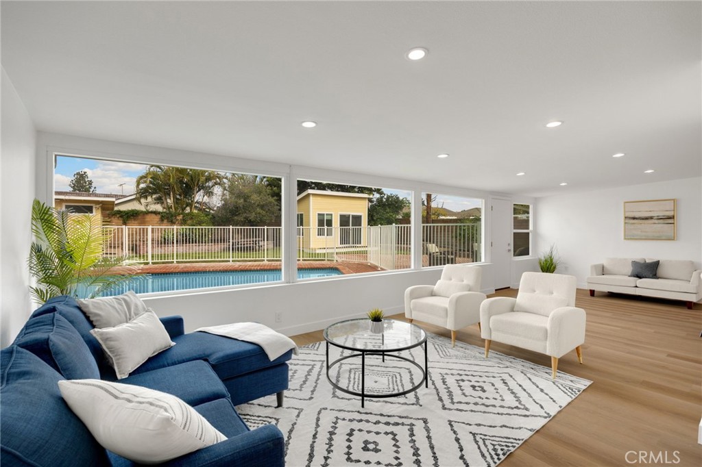 1119 E Cumberland Road