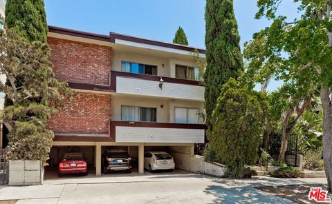 Photo of 11938 Goshen Avenue #9, Los Angeles, CA 90049 (MLS # 26849357)
