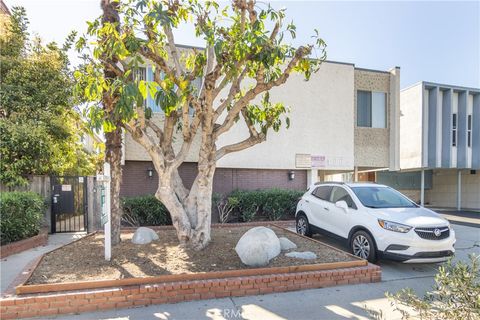 Photo of 4065 Mclaughlin Avenue #8, Los Angeles, CA 90066 (MLS # SR26046211)