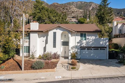 Photo of 2915 Hopeton Road, La Crescenta, CA 91214 (MLS # P1-25679)