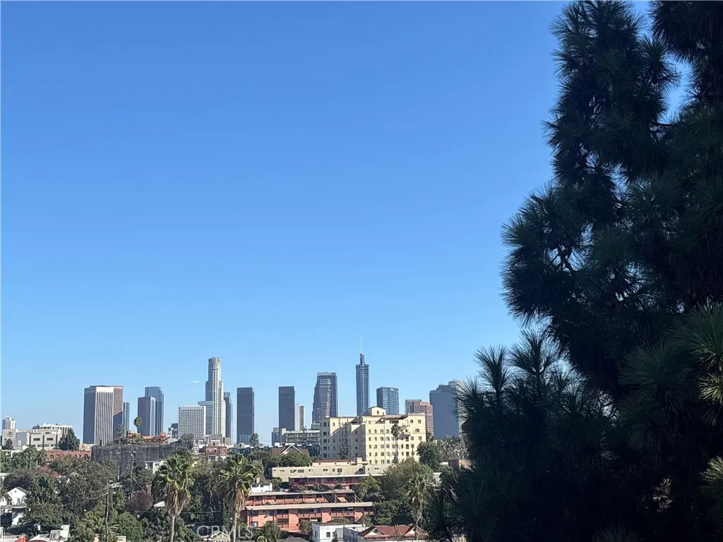 Los Angeles, California 90057, United States, 1 Bedroom Bedrooms, ,1 BathroomBathrooms,Residential,Active,229233