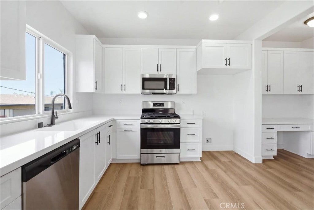 521 N Lark Ellen D