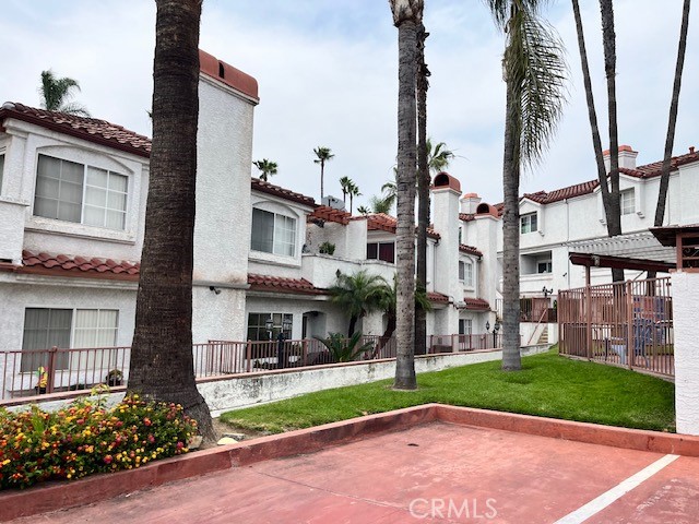 264 E Beverly Boulevard A