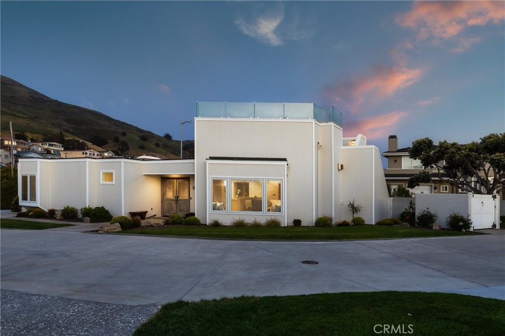 3080 Studio Drive