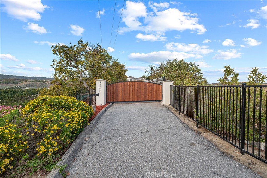 45200 Camaron Road