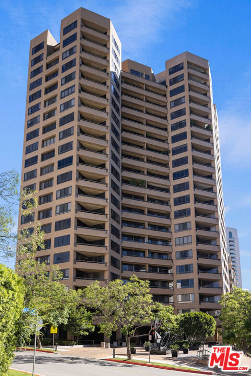 Photo of 10430 Wilshire Boulevard #1005, Los Angeles, CA 90024 (MLS # 25591761)