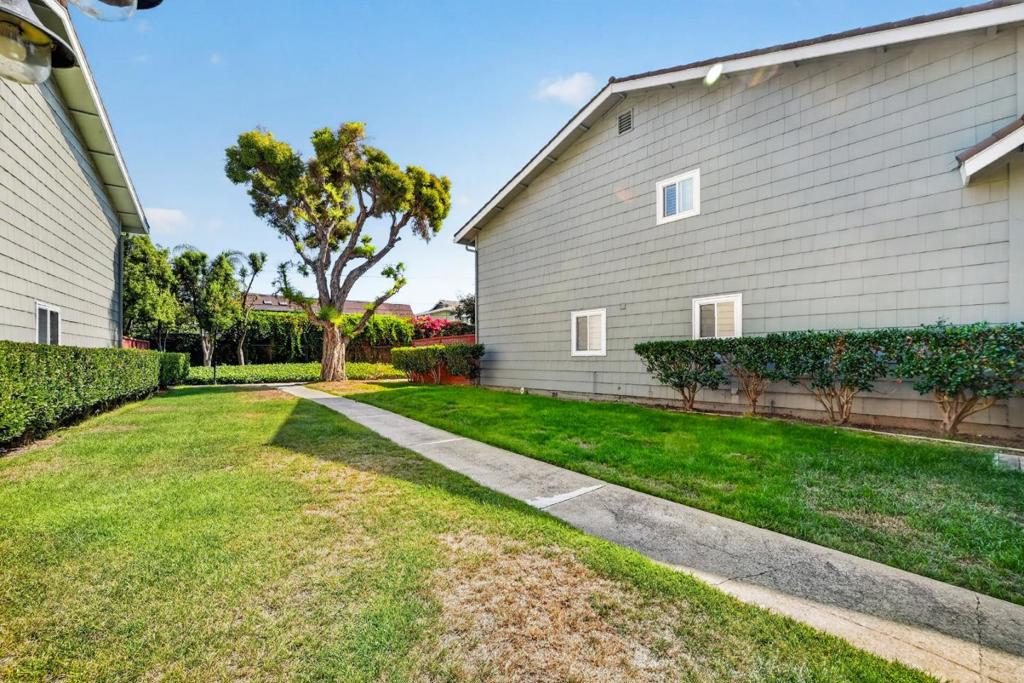 1032 Polk Lane