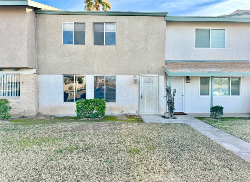 1060 N Lovekin Boulevard 2