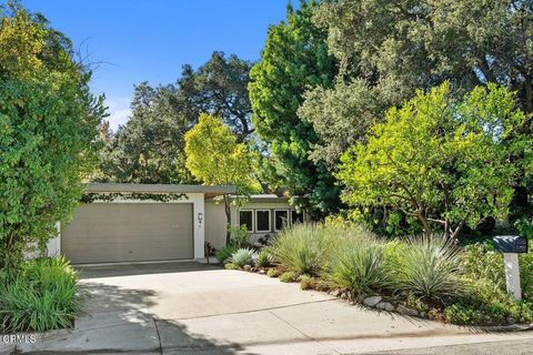 Photo of 314 San Juan Way, La Canada Flintridge, CA 91011 (MLS # P1-25069)