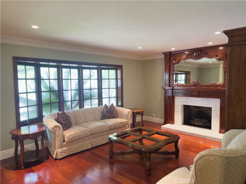 Properties 4 2105 S Palm Avenue