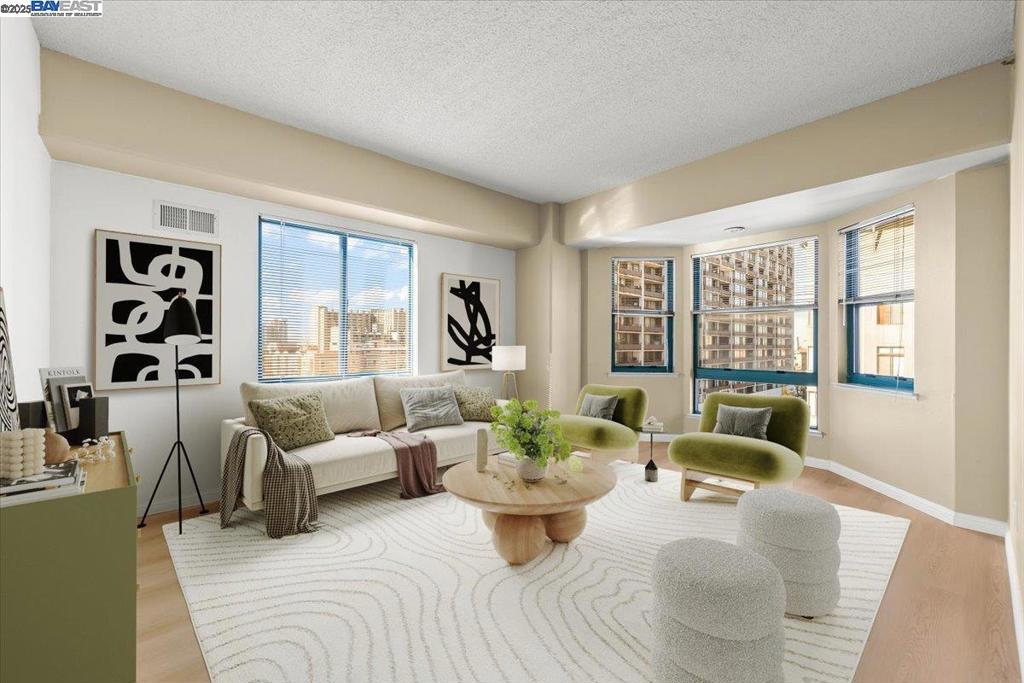 CHINATOWN - Residential