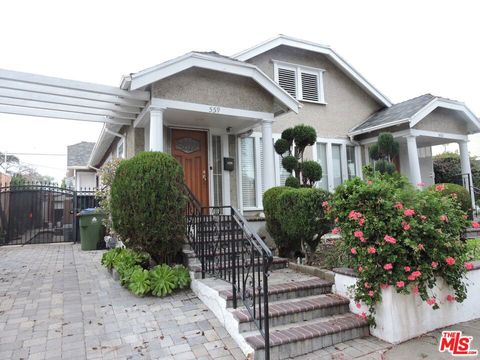 Photo of 559 N Windsor Boulevard, Los Angeles, CA 90004 (MLS # 26809257)
