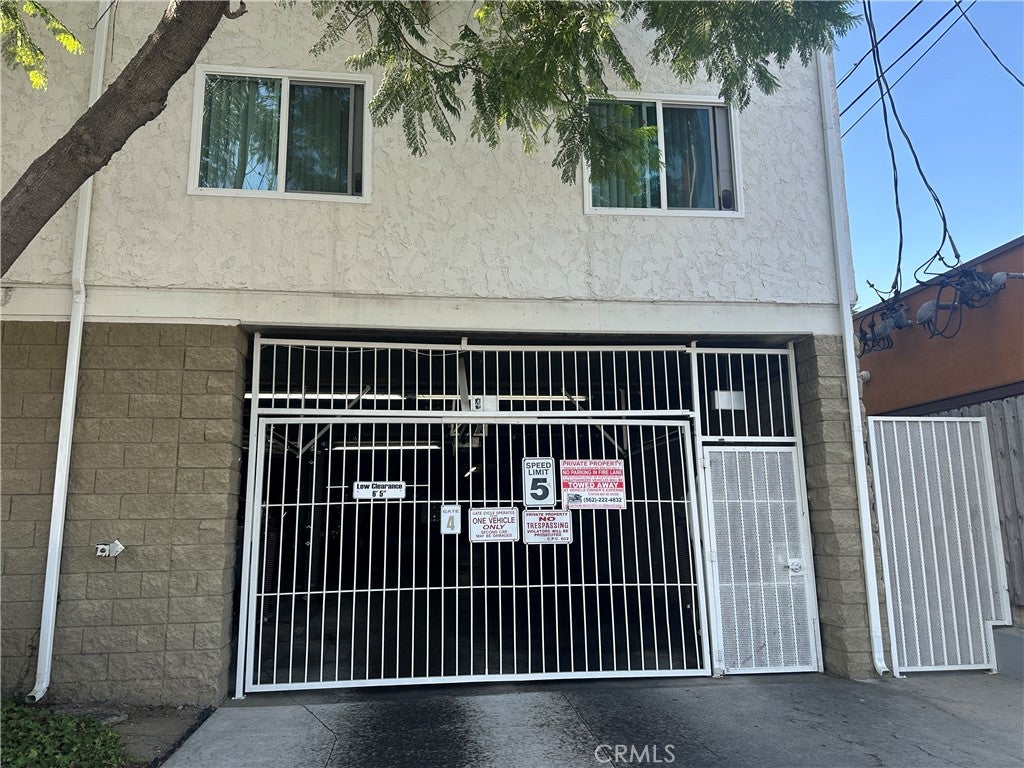 3565 Linden Avenue