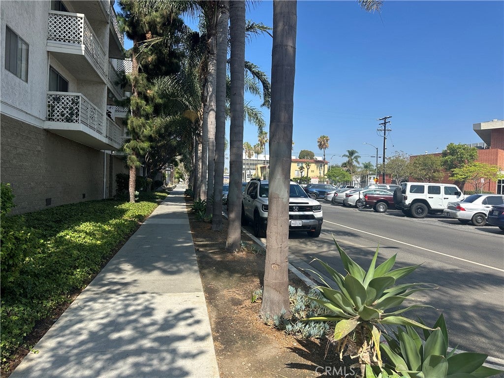 3565 Linden Avenue