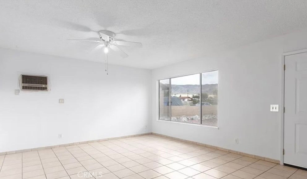 13045 La Mesa