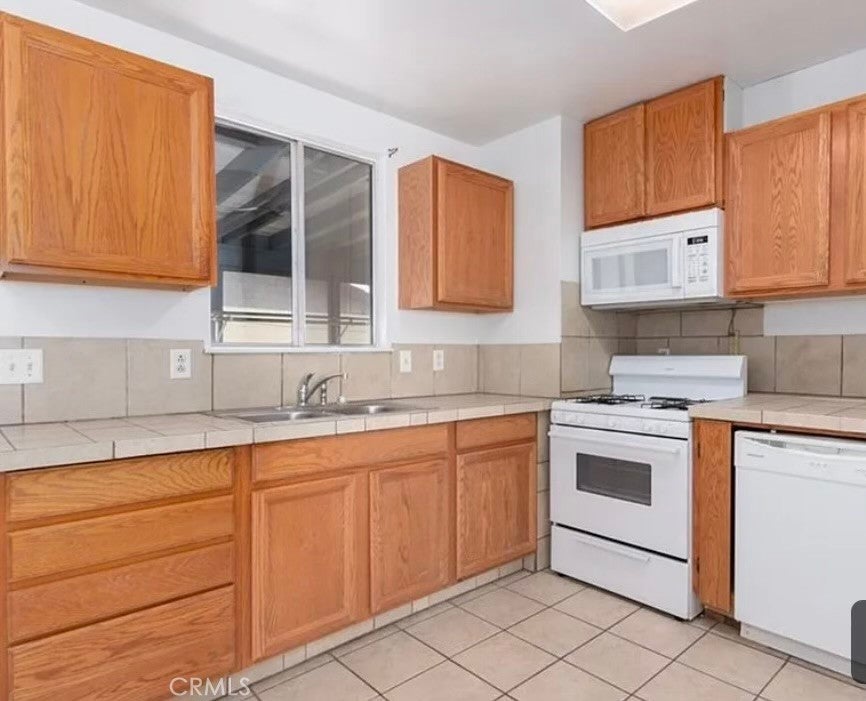 13045 La Mesa
