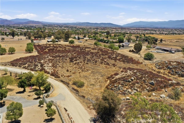 VAN GAALE LN, MURRIETA, CA 92563 - Image cbcbe2d2483ca7d8bfd990c3e103363f/95532583