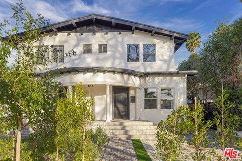 1142 Poinsettia Drive West Hollywood CA 90046