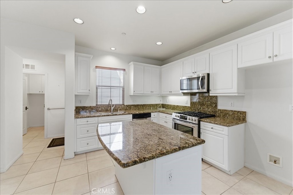 480 N Santa Maria Street