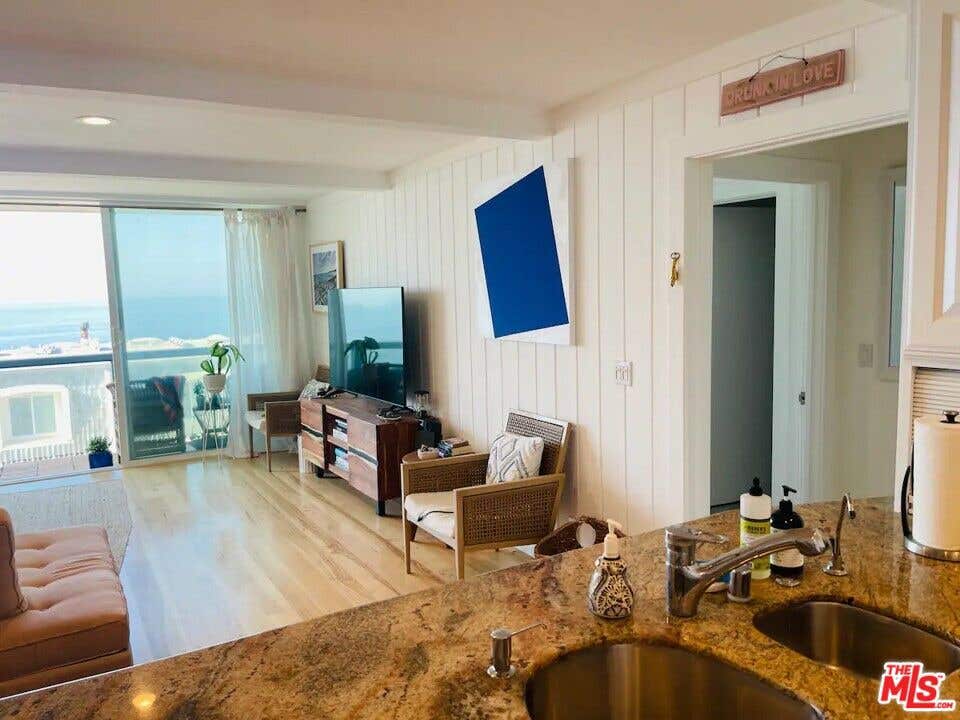 Photo of 11954 Oceanaire Lane, Malibu, CA 90265 (MLS # 26867397)
