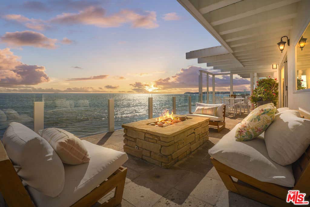 Photo of 26908 Malibu Cove Colony Drive, Malibu, CA 90265 (MLS # 26867391)