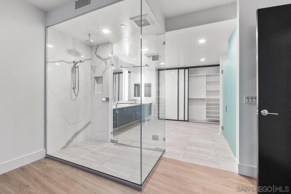 Downtown - Residential Lease