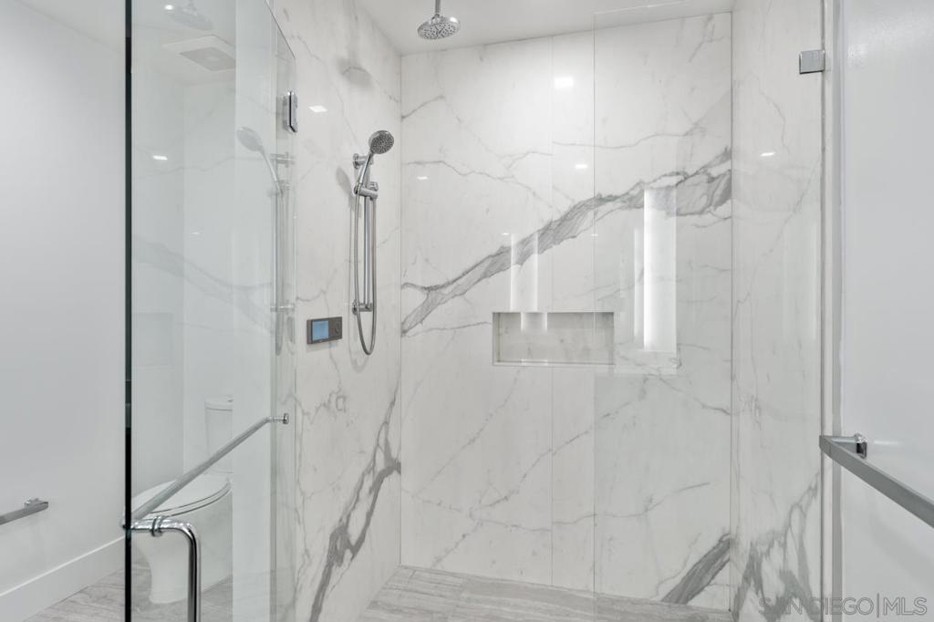 Downtown - Residential Lease