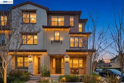 Photo of 2839 Casita Ter Ter, Fremont, CA 94539 (MLS # 41124839)