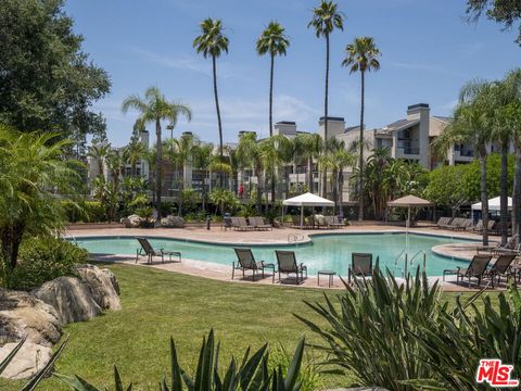 Photo of 5515 Canoga Avenue #230, Woodland Hills, CA 91367 (MLS # 26838485)