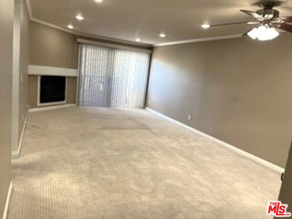 5515 Canoga Avenue 230