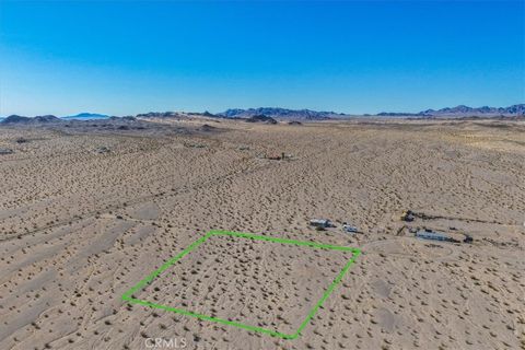 Photo of 127 Waylyn, 29 Palms, CA 92277 (MLS # JT26111801)