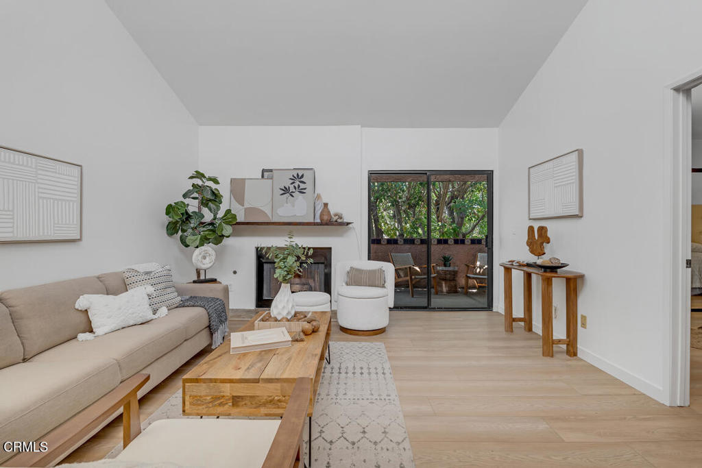 601 E California Boulevard 302