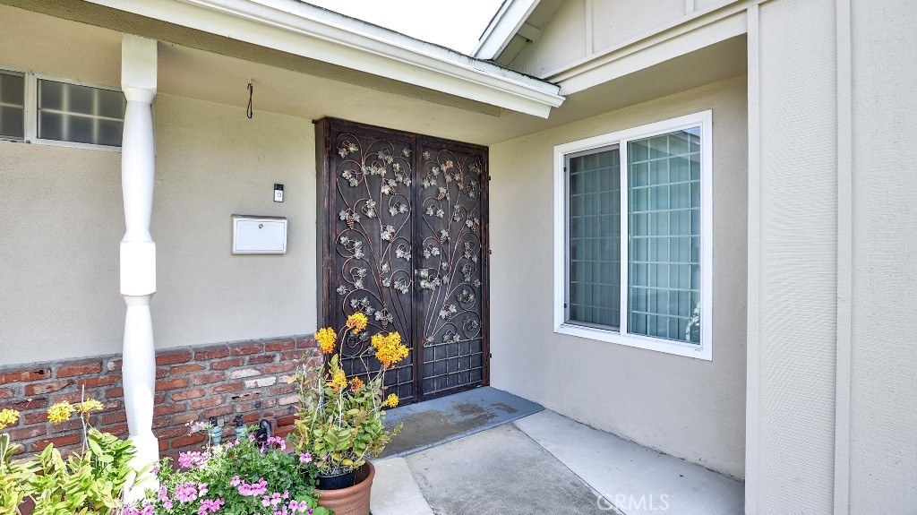 11864 Mayflower Circle