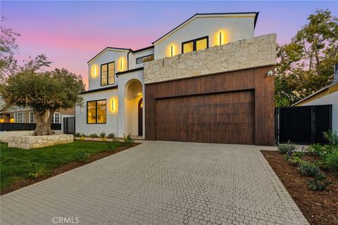 Photo of 16782 Otsego, Encino, CA 91436 (MLS # SR25272480)