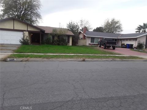 Photo of 2248 Arrowhead Avenue, Rialto, CA 92377 (MLS # IG26030624)