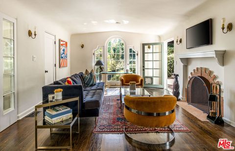 6749 Whitley Terrace Los Angeles CA 90068