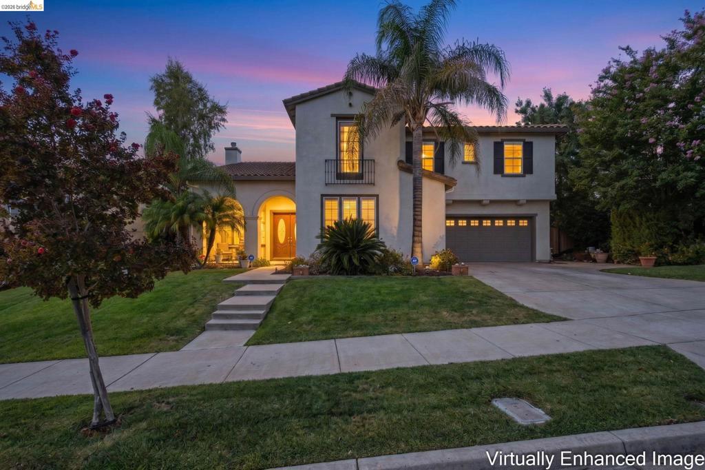 171 E Country Club Dr