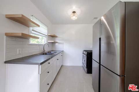 Photo of 823 Highland Avenue #11, Glendale, CA 91202 (MLS # 26845405)