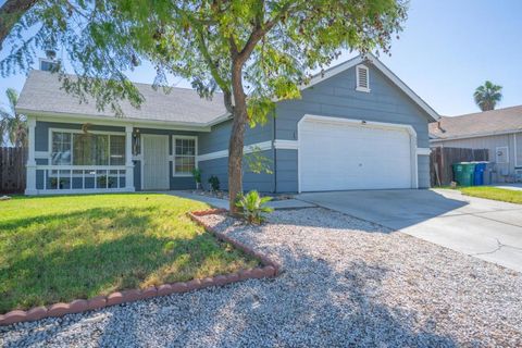 Photo of 648 Pismo Way, Los Banos, CA 93635 (MLS # ML82039931)