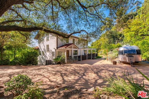 Photo of 21254 Colina Drive, Topanga, CA 90290 (MLS # 26911307)