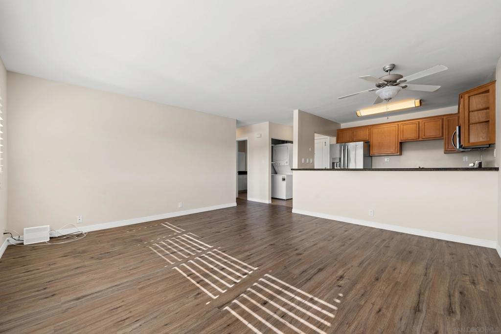 6120 Decena Dr 207