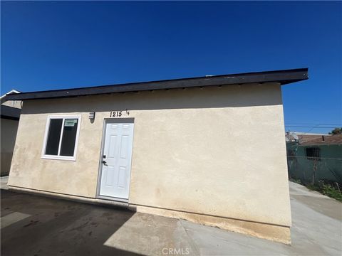 Photo of 1215 W 104th Street #1/4, Los Angeles, CA 90044 (MLS # PW26064410)