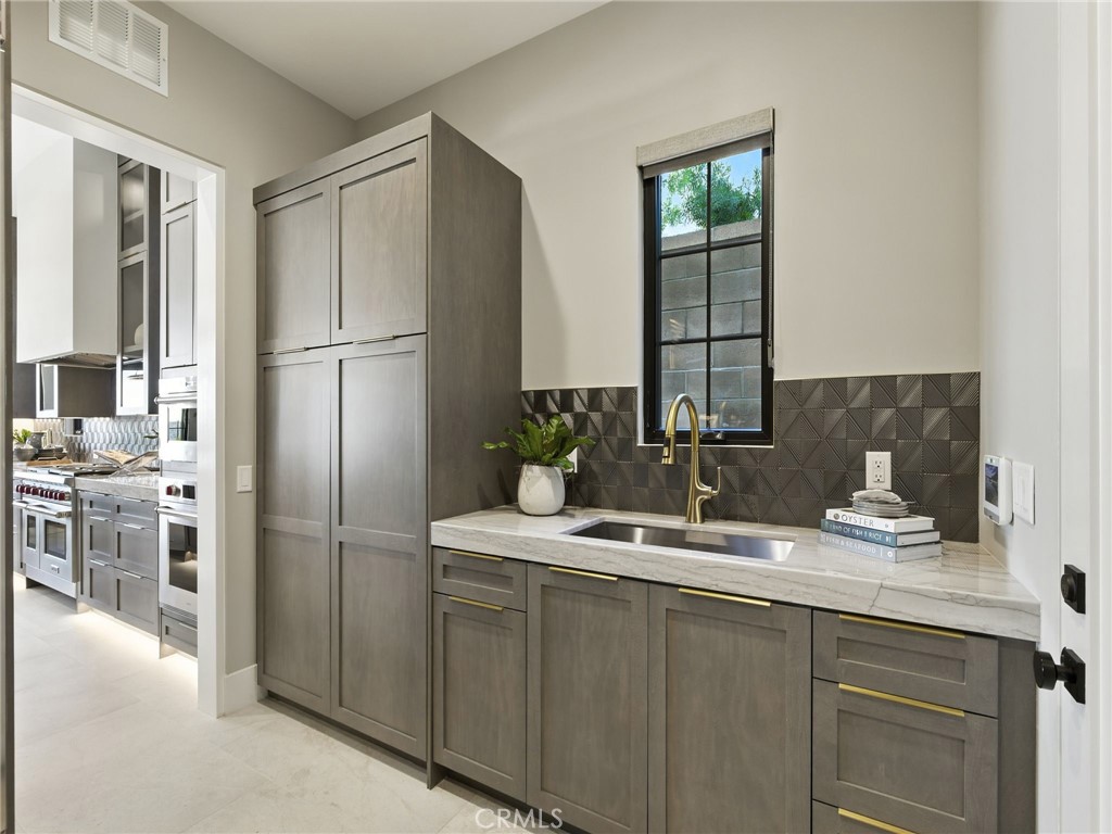 The Summit - Residential