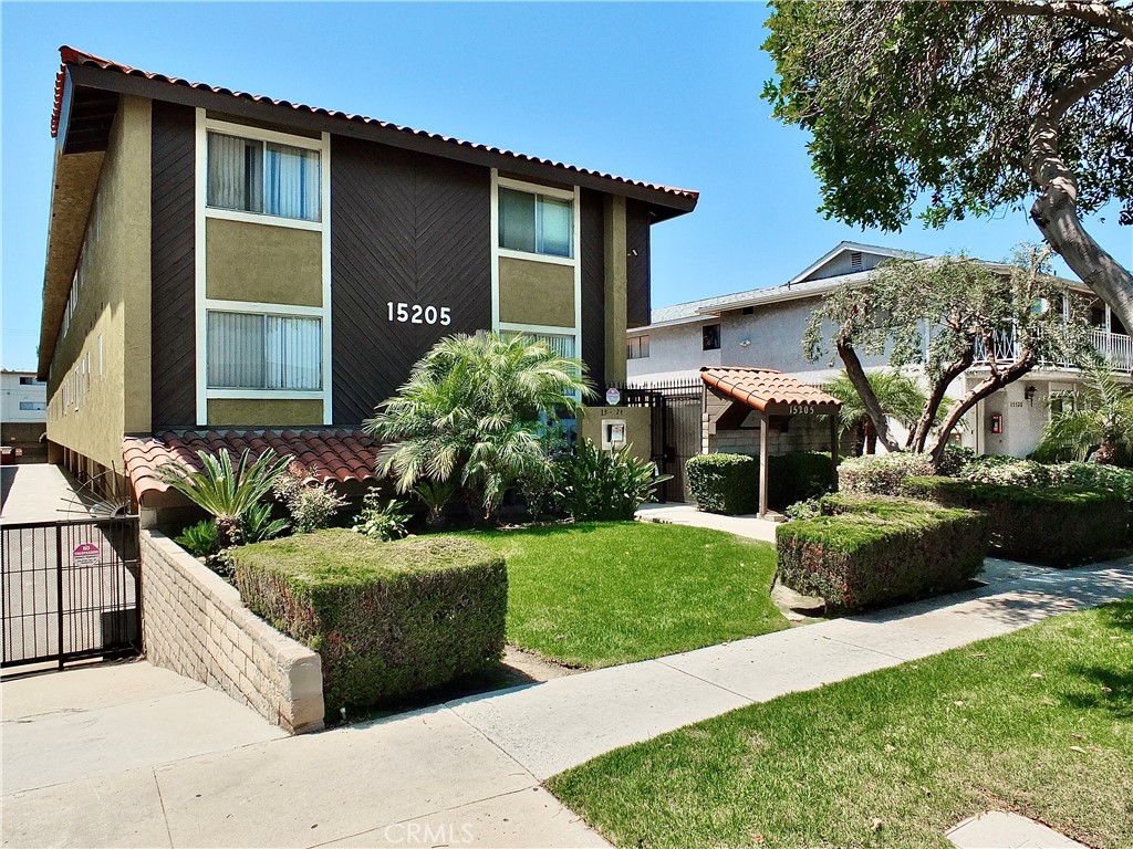 An incredibly spacious and stylish 2 bedroom 2 1/2 bathroom condominium… serenely tucked away in Gardena. Features secured 2 car parking, gated garden walkways, secluded garden getaways, a 20' long ultra large private laundry room / storage room. A charming entry approach welcomes you to the expansive living and dining rooms boasting beautiful flooring, dramatic inset ceiling lighting plus glass door access to the lovely lounging balcony. Another benefit is having a perfectly located half bathroom on the main floor, which is a big plus. The kitchen is beautifully appointed with serving access for casual living and warmly embracing entertaining. You will see extended counter and cabinet space. Upstairs are 2 bedroom suites, each with private luxurious en-suite bathrooms. Both suites reflected in mirrored wardrobe doors, along with ample closet space. Truly an incredible home and lifestyle opportunity in Gardena.