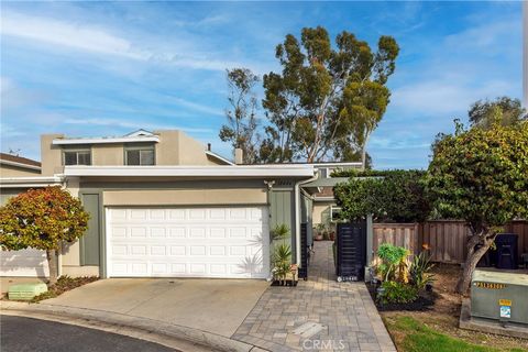 Photo of 18446 Gina Lane, Huntington Beach, CA 92646 (MLS # OC25258226)