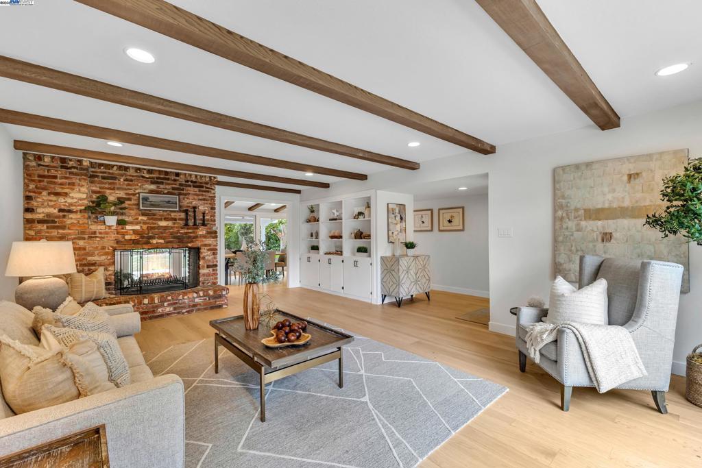 WESTSIDE DANVILL - Residential